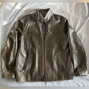 Tommy Bahama Rocker Highway Jacket. Size Medium. Genuine Lamb Leather
